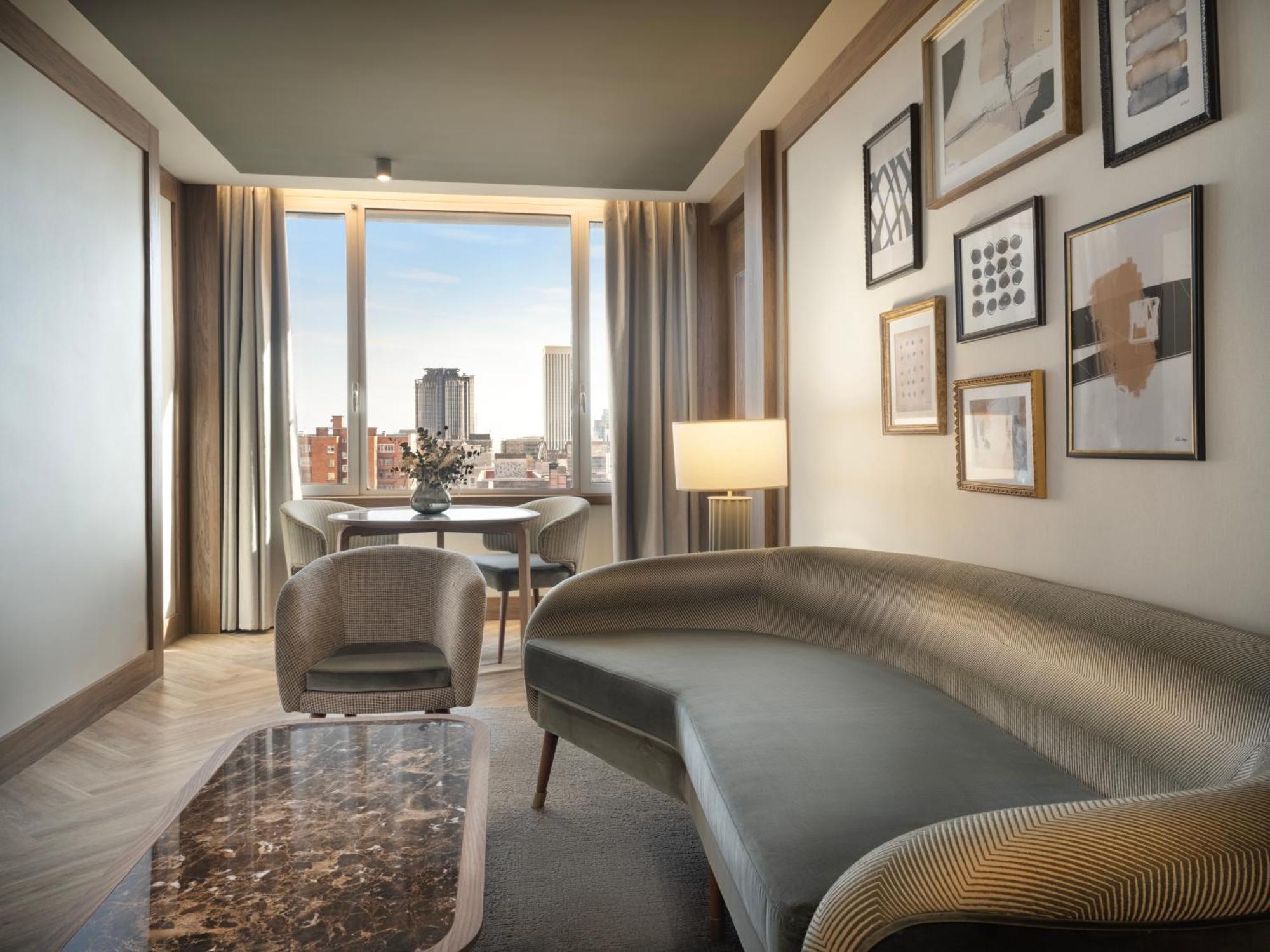 The Westin Madrid Cuzco Hotel Buitenkant foto