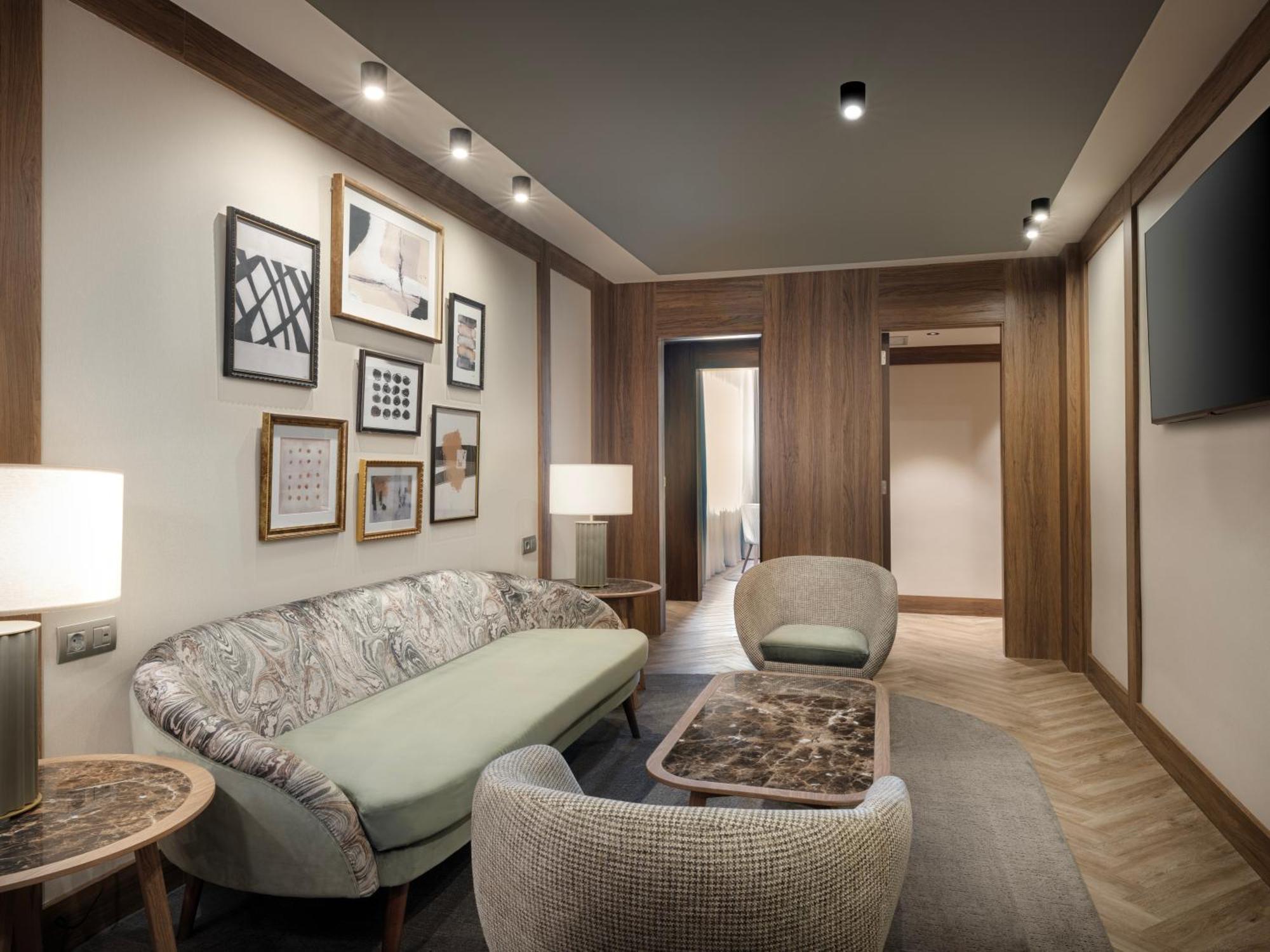 The Westin Madrid Cuzco Hotel Buitenkant foto