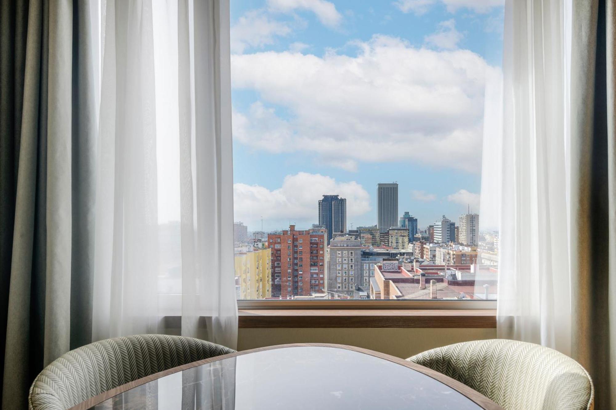 The Westin Madrid Cuzco Hotel Buitenkant foto